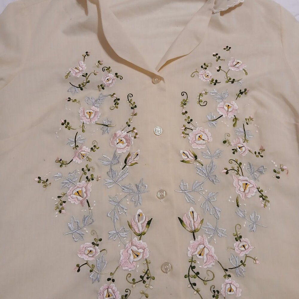 Cream and Pink Floral Vintage Button-Down Blouse
